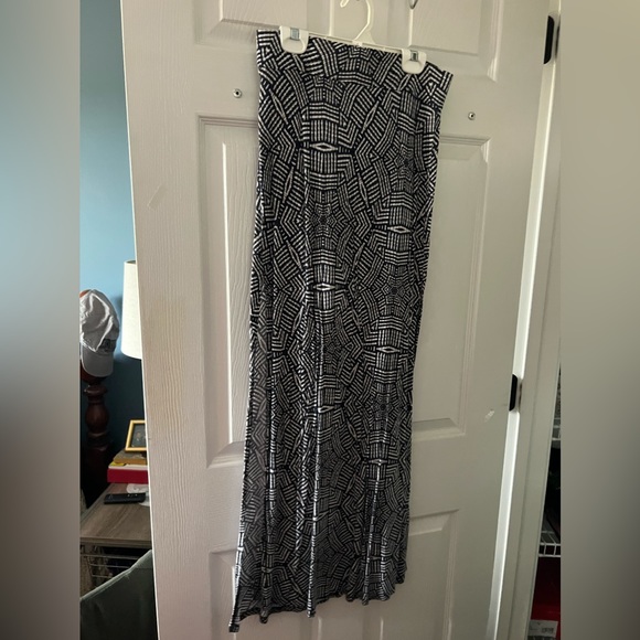 Navy patterned, maxi skirt - Picture 3 of 3